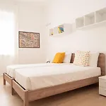 The Best Rent - Gorgeous Two-Bedroom Apartment Close To Cinque Giornate Square