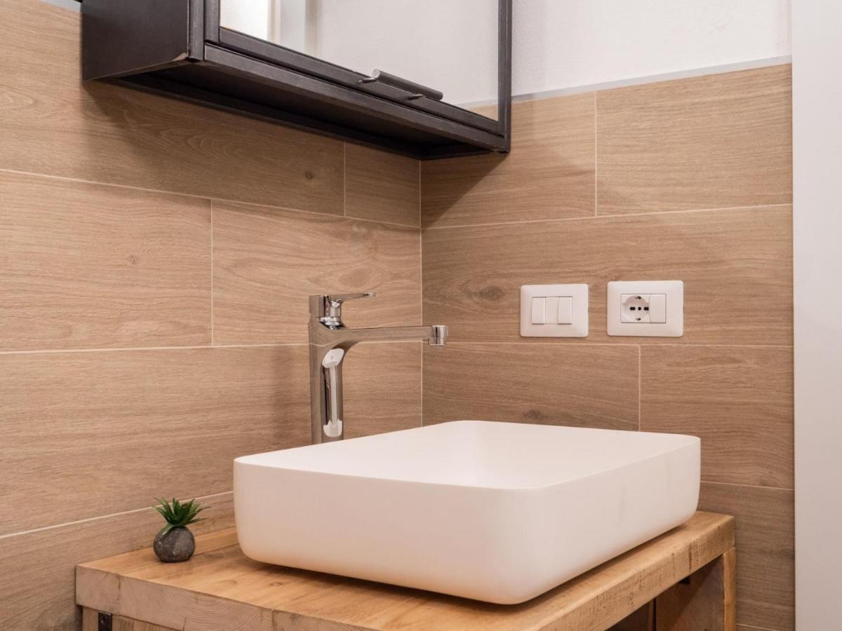 The Best Rent - Gorgeous Two-bedroom Close To Cinque Giornate Square Mailand
